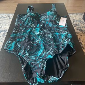 One Piece Spliced Swimsuit